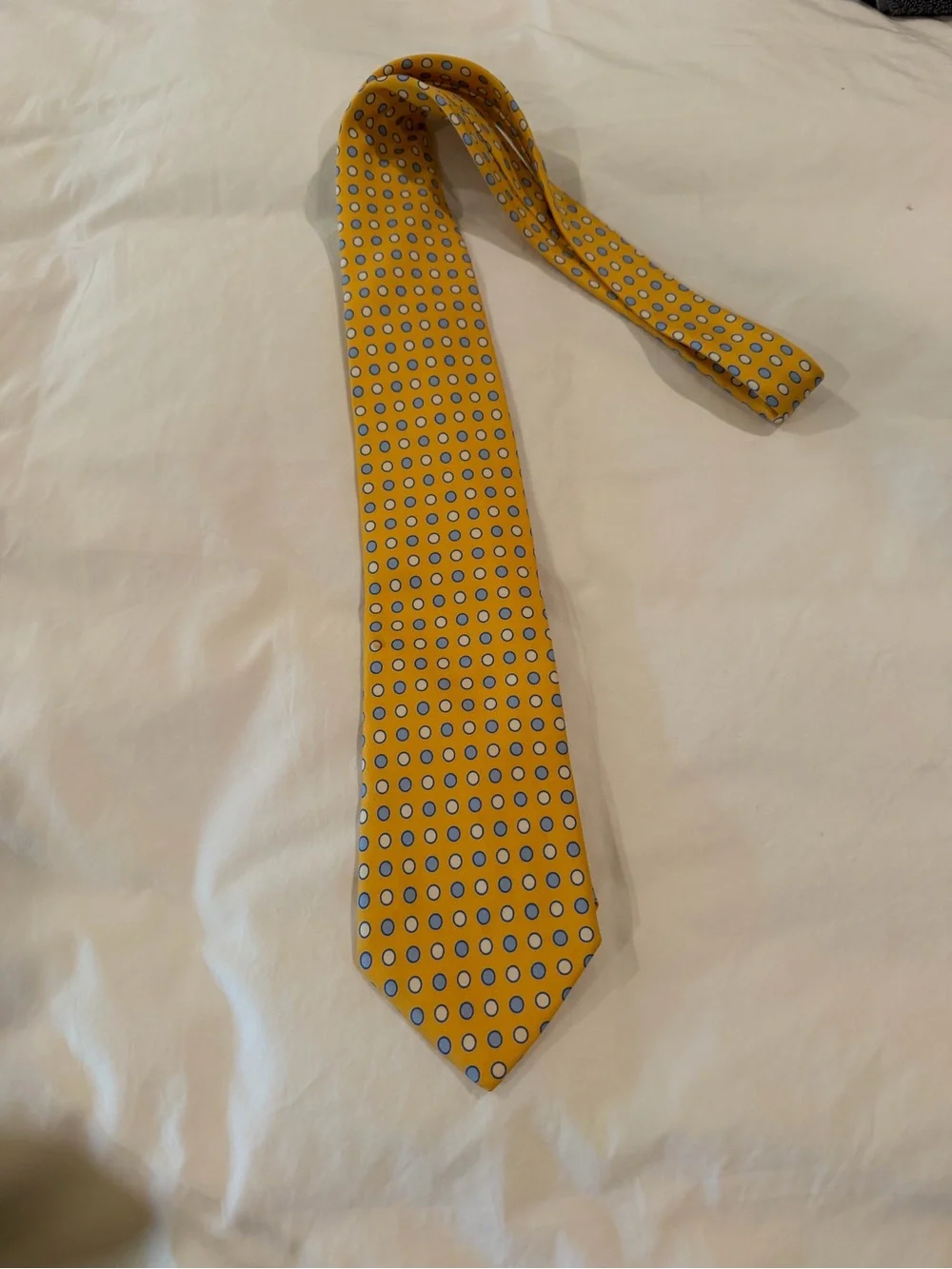 Men's Yellow Dot Silk Tie - Classic Polka Dot Pattern